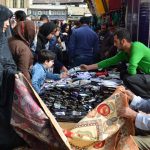 ساماندهی دستفروشان به معنای دور نگهداشتن آنها از مراکز پر تردد نیست
