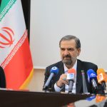 بسیاری از کارهای دولت باید به اتاق‌ها و اصناف واگذار شود/ لازم است زمامداری اقتصادی و سیاسی را از هم جدا کنیم