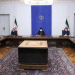 قدردانی رئیس جمهور از تلاش‌های اتحادیه‌ها و اصناف، نیروی انتظامی، وزارت بهداشت و وزارت راه در راستای اجرای اصول بهداشتی/بازنگری در دستورالعمل بر نحوه فعالیت اصناف در پاساژها و بازارهای سرپوشیده