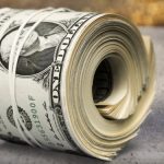 دشمن دنبال نارضایتی‌سازی با ایجاد نوسان در بازار ارز است
