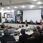 اصناف و بازاریان ستون های اصلی اقتصاد کشور هستند
